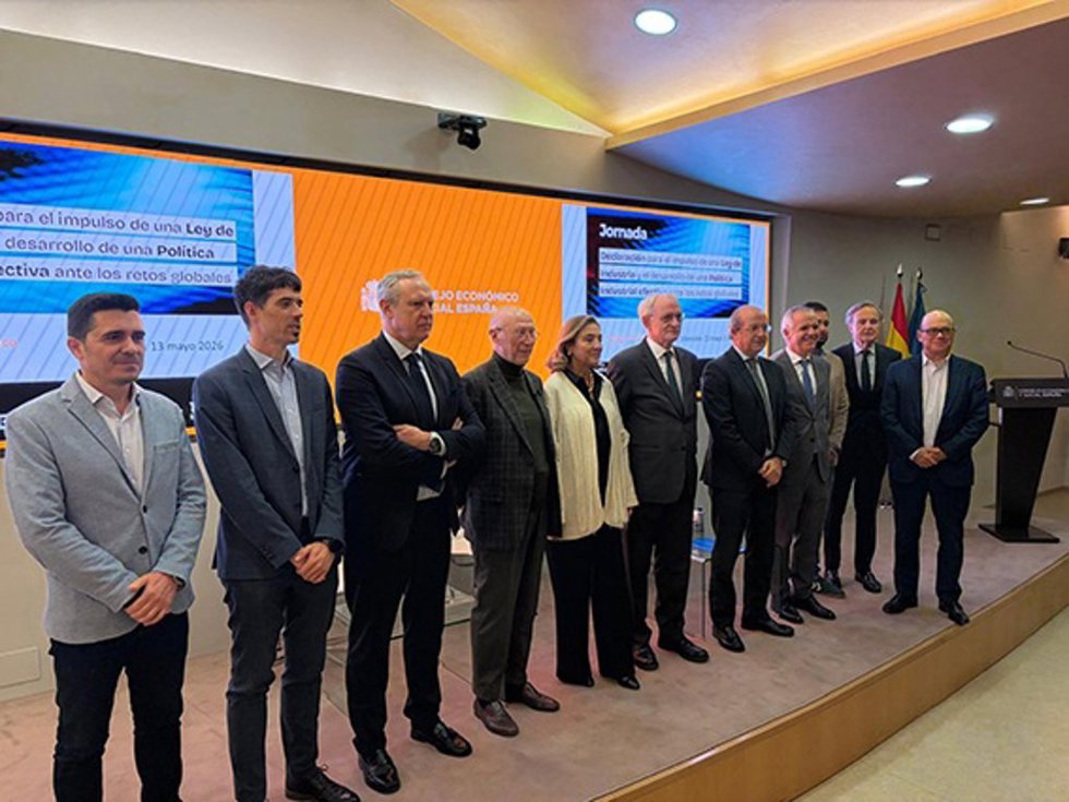 Asociaciones y sindicatos reclaman una nueva Ley de Industria