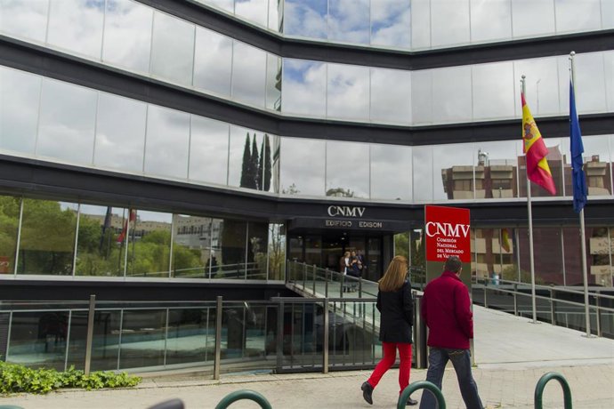 Archivo - CNMV, fachada de la Comisión Nacional del Mercado de Valores
