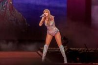 Almeida valora el "paso para llegar a acuerdo con vecinos" el archivo de los ruidos por conciertos en el Bernabéu