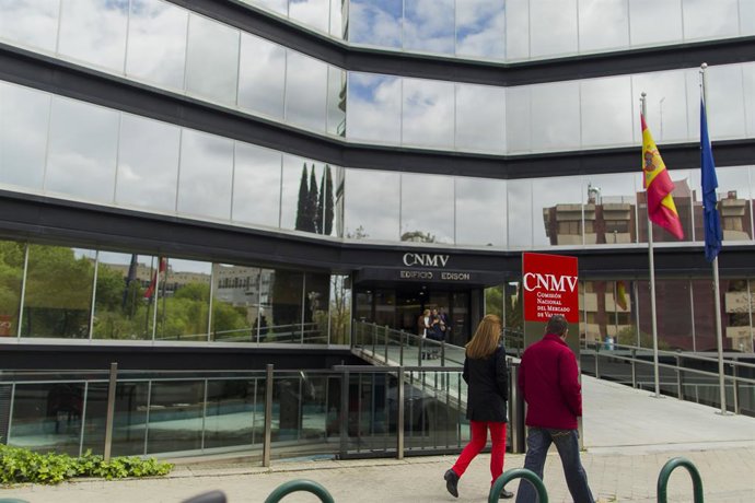 Archivo - CNMV, fachada de la Comisión Nacional del Mercado de Valores
