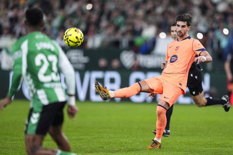Archivo - Ferran Torres, durante el partido de LaLiga EA Sports entre el Real Betis y el FC Barcelona disputado en el estadio de La Cartuja de Sevilla el 6 de diciembre de 2025