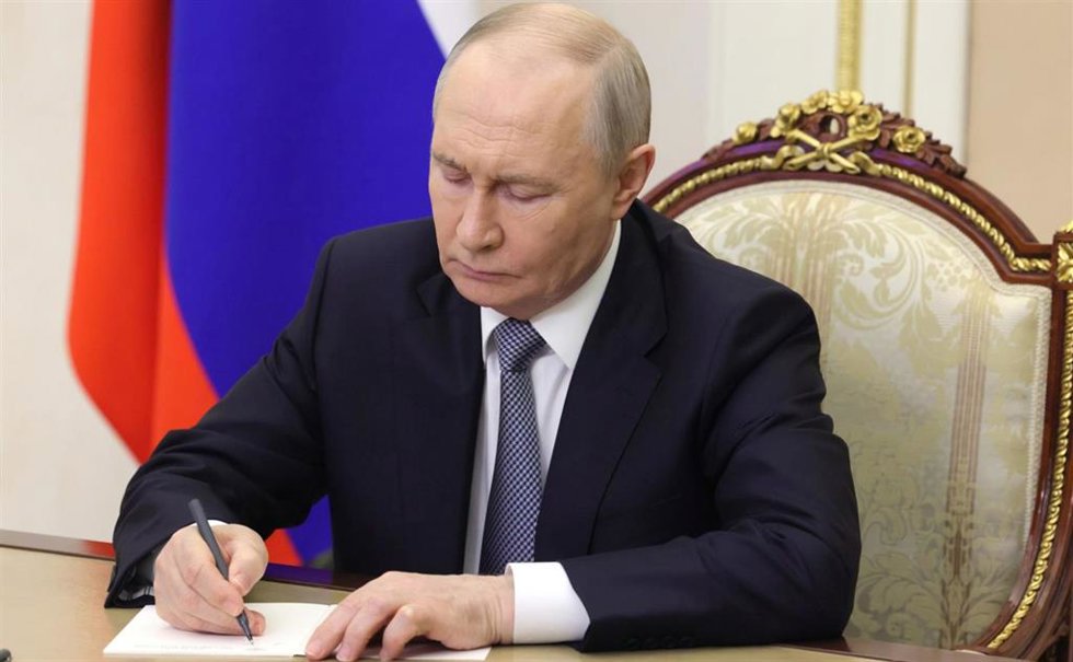 El presidente de Rusia, Vladimir Putin, durante la prueba del ensayo del misil balístico intercontinental con capacidad nuclear 'Sarmat' (archivo)