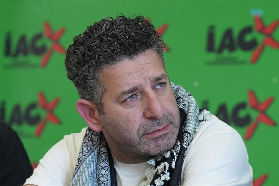 El activista de Global Sumud Flotilla liberado por Israel, Saif Abukeshek, durante una rueda de prensa, a 11 de mayo de 2026, en Barcelona, Catalunya (España). 