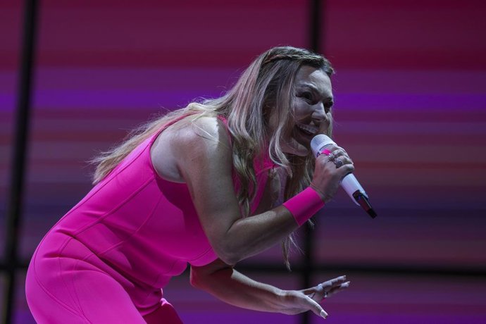 La cantante de La Oreja de Van Gogh, Amaia Montero, durante su concierto, en el Bizkaia Arena BEC, a 9 de mayo de 2026, en Bilbao, Vizcaya, País Vasco (España). El grupo celebra su 30 aniversario iniciando su gira ‘Tantas cosas que contar’ en su ciudad na