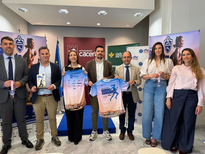 Presentación de la XIX Media Maratón de Cáceres