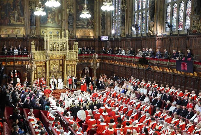 El rey Carlos III ante el Parlamento británico