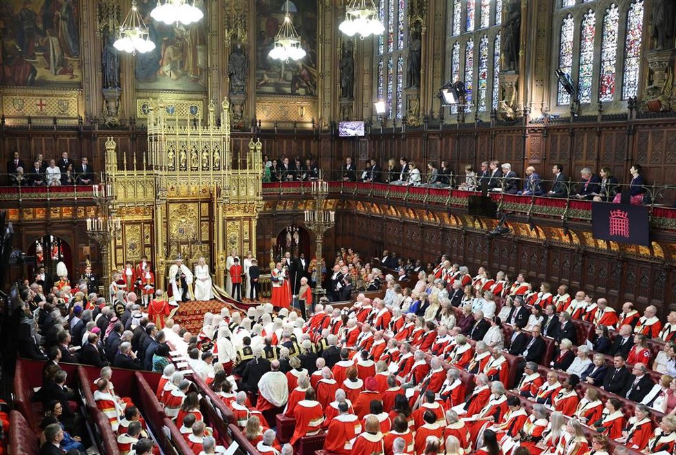 El rey Carlos III ante el Parlamento británico