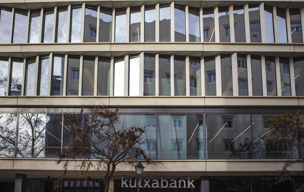 Archivo - Edificio de Kutxabank