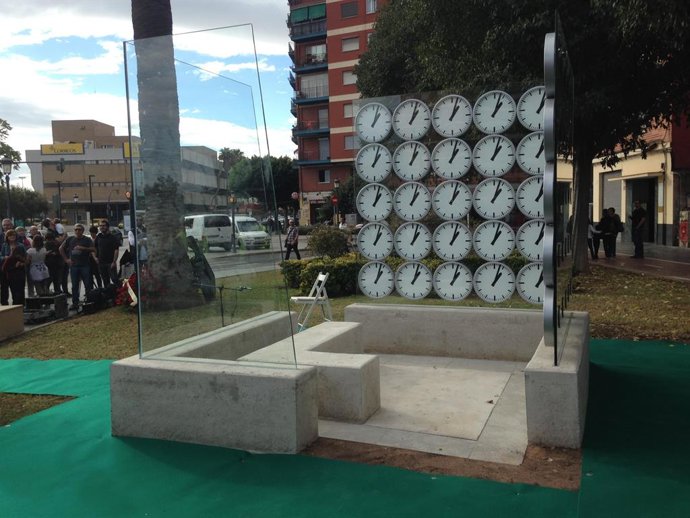 Archivo - Arxiu - Imatge d'arxiu del monument homenatge a les víctimes de l'accident del metre registrat a València en juilo del 2006. 