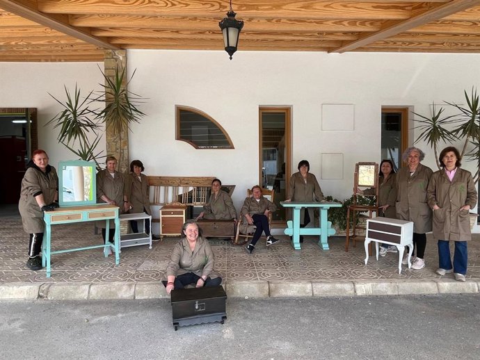 Participantes en el curso de la Escuela de la Madera de Encinas Reales.
