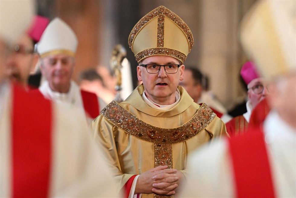 Stanislav Pribyl en su toma de posesión como 38º arzobispo de Praga y 26º primado de República Checa.