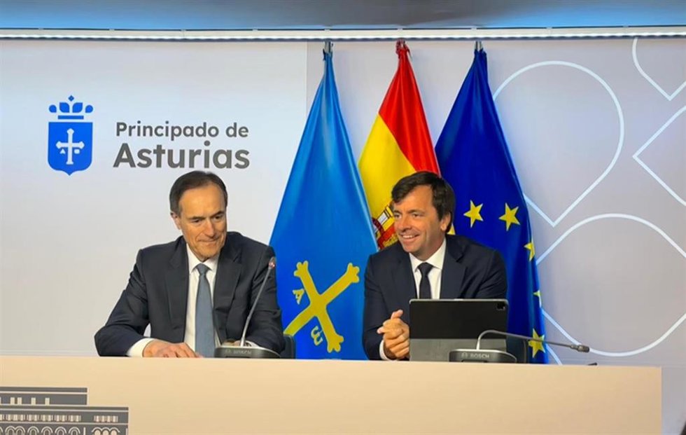 El presidente de la Fundación EDP, Manuel Menéndez y el consejero delegado de EDP España, Duarte Bello en la Sede de Presidencia.