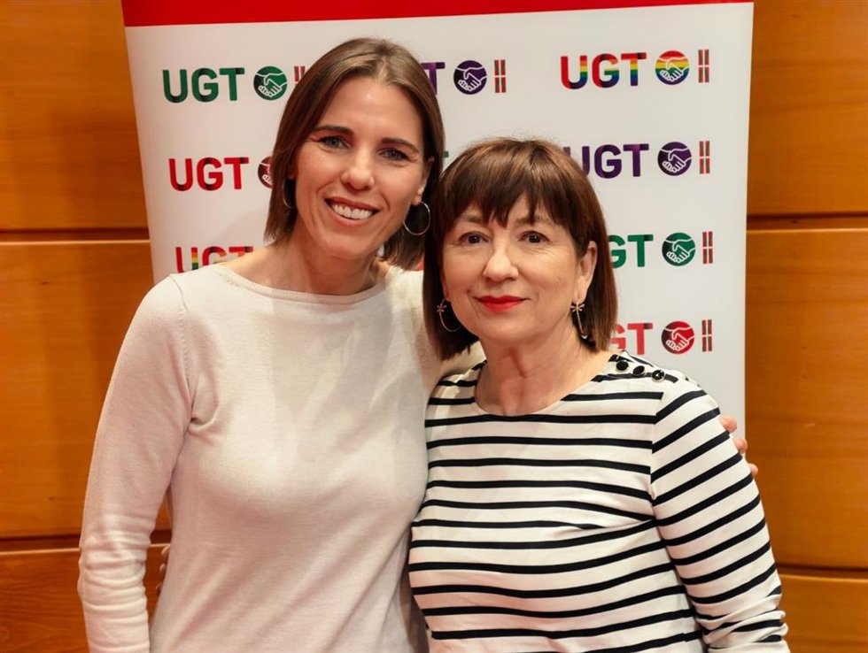 La secretaria general de UGT Servicios Públicos, Isabel Araque, con su homónima de UGT Zerbitzu Publikoak, Arantza Agote