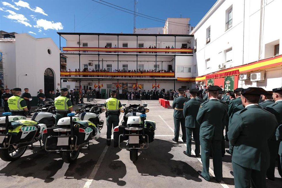 La Comandancia de Alicante celebra los 182 años de la Guardia Civil con reconocimientos a agentes veteranos y en activo