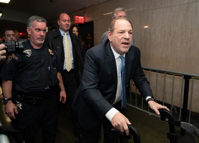 Archivo - El otrora productor de Hollywood Harvey Weinstein