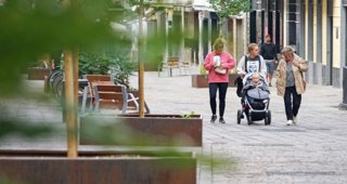 Personas andando por la calle en Vitoria-Gasteiz