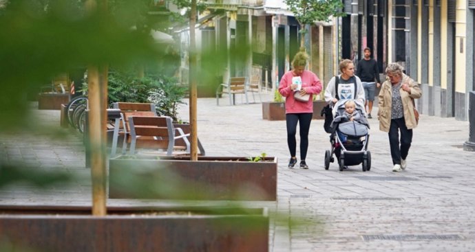 Personas andando por la calle en Vitoria-Gasteiz