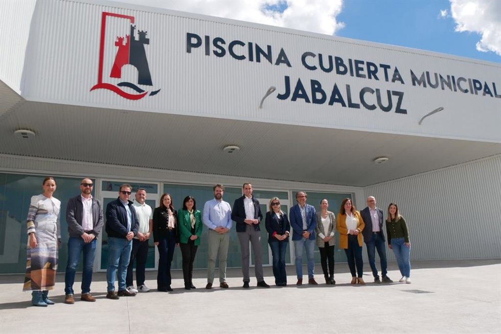 Visita a la piscina cubierta de Torredelcampo