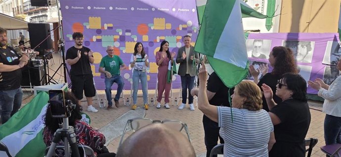 La secretaria general de Podemos, Ione Belarra, en un acto de campaña de Por Andalucía en El Coronil (Sevilla).