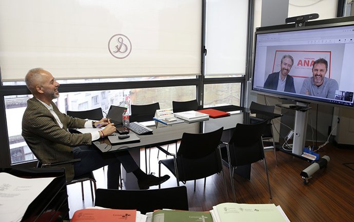 El consejero de Educación, Formación Profesional y Universidades, Sergio Silva, se reúne, telemáticamente, con la Fundación ANAR