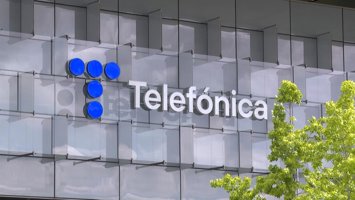 Telefónica reduce un 68% sus pérdidas hasta marzo tras desinvertir en Latam