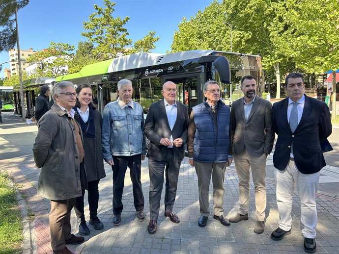 Presentación de los tres nuevos autobuses de Auvasa.