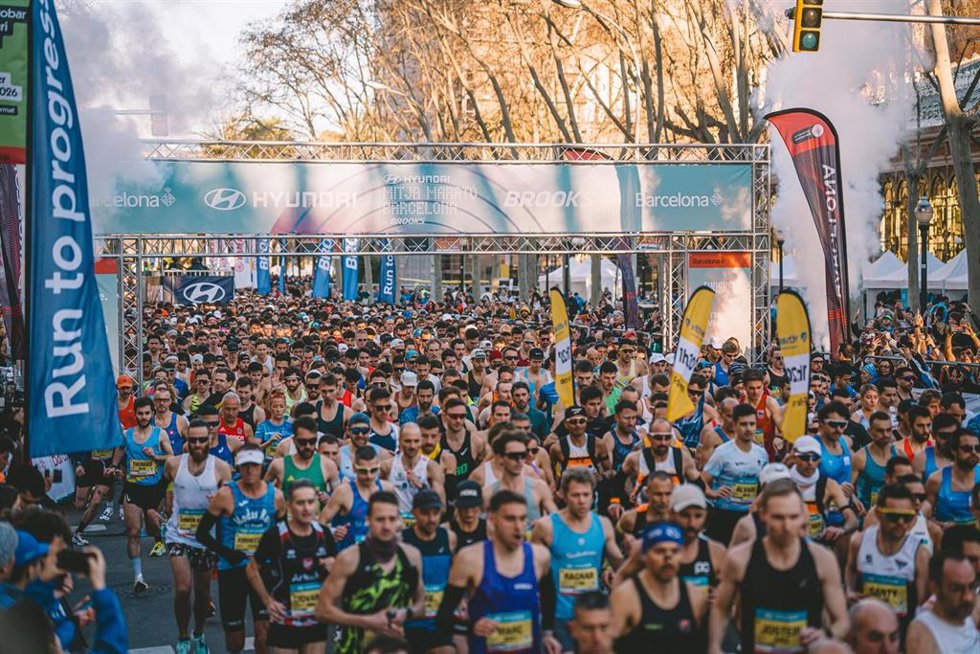 Salda de la Hyundai Mitja Marató Barcelona by Brooks 2026