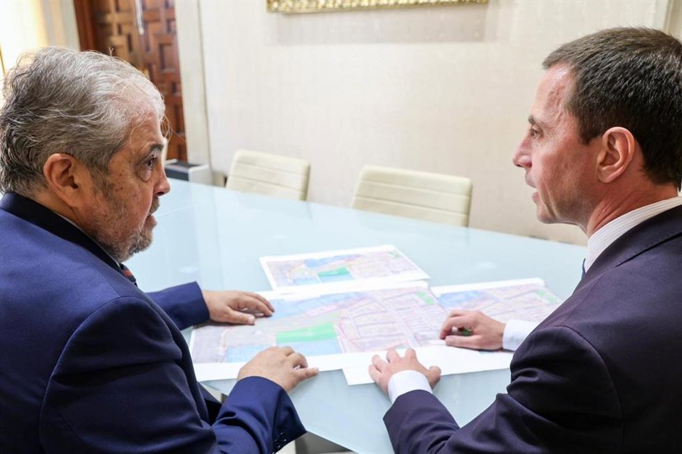 El conseller insular, Rafel Bosch, junto al presidente del Consell, Llorenç Galmes