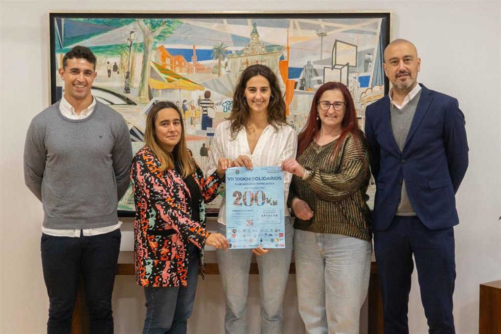 Presentación de los '100 KM Solidarios' del Club Natación Torrelavega