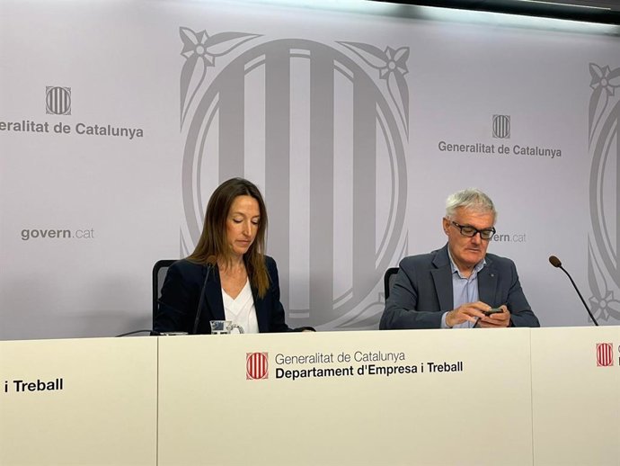 El secretari de Treball, Paco Ramos, amb la la directora de l'ITC, Laura Freixas