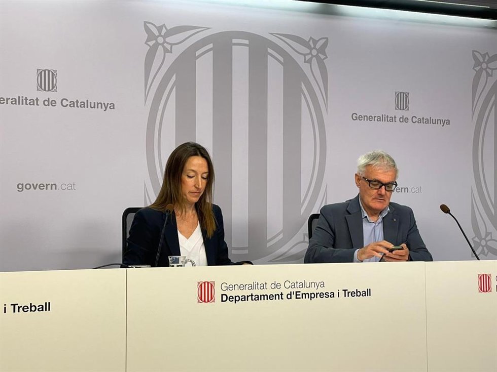 El secretario de Trabajo, Paco Ramos, junto a la la directora del ITC, Laura Freixas.