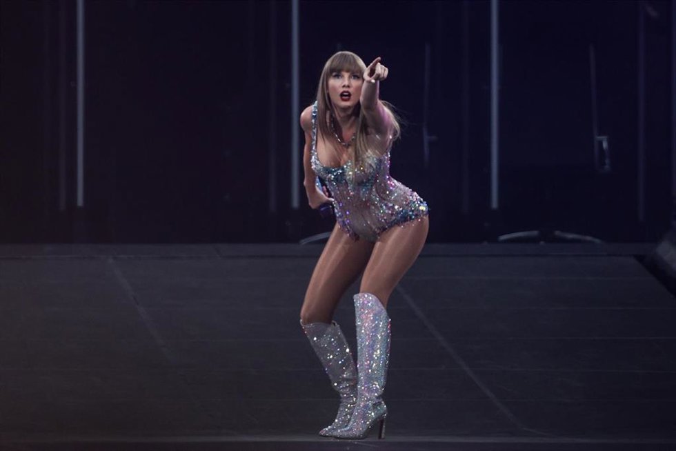Archivo - La cantante Taylor Swift durante la primera de sus dos actuaciones en el Estadio Santiago Bernabéu, a 29 de mayo de 2024, en Madrid (España). La artista estadounidense Taylor Swift actúa hoy y mañana, 30 de mayo, en el nuevo Estadio Santiago Ber
