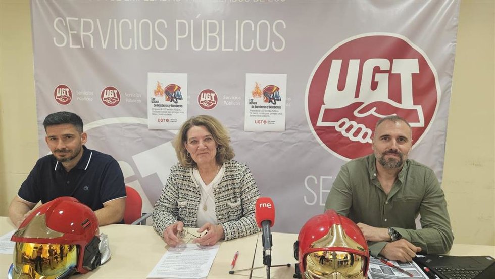 UGT reclama una ley básica estatal para unificar los servicios de bomberos y acabar con 130 modelos distintos.