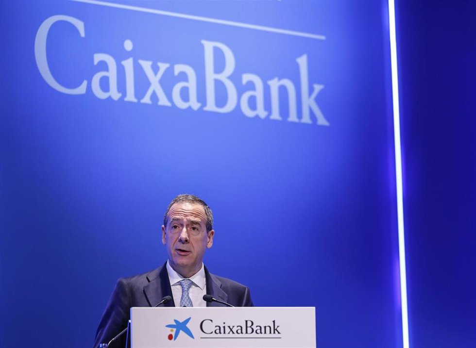 Archivo - El CEO de CaixaBank, Gonzalo Gortázar, durante la Junta General Ordinaria de Accionistas de CaixaBank, en el Palacio de Congreso de Valencia, a 27 de marzo de 2026, en Valencia, Comunidad Valenciana (España). 