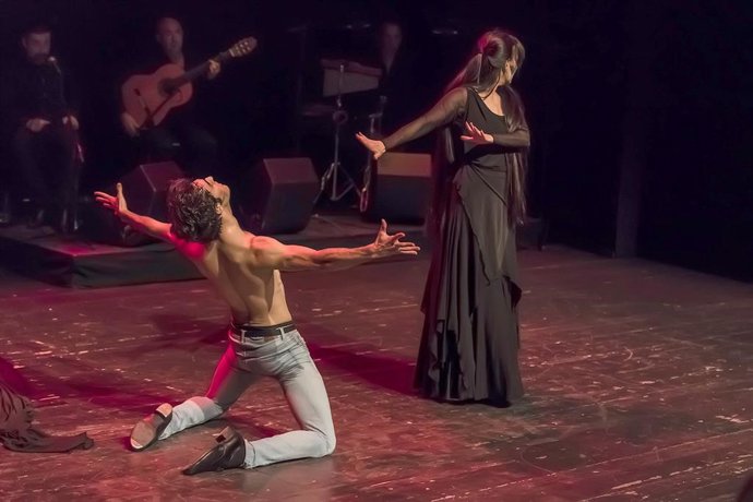 El Miguel Delibes de Valladolid acoge este domingo el estreno de 'Memoria en movimiento', de la bailaora Rita Clara.