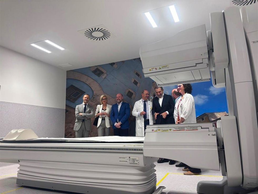 El consejero de Sanidad de C-LM, Jesús Fernández Sanz, en el hospital de Cuenca.