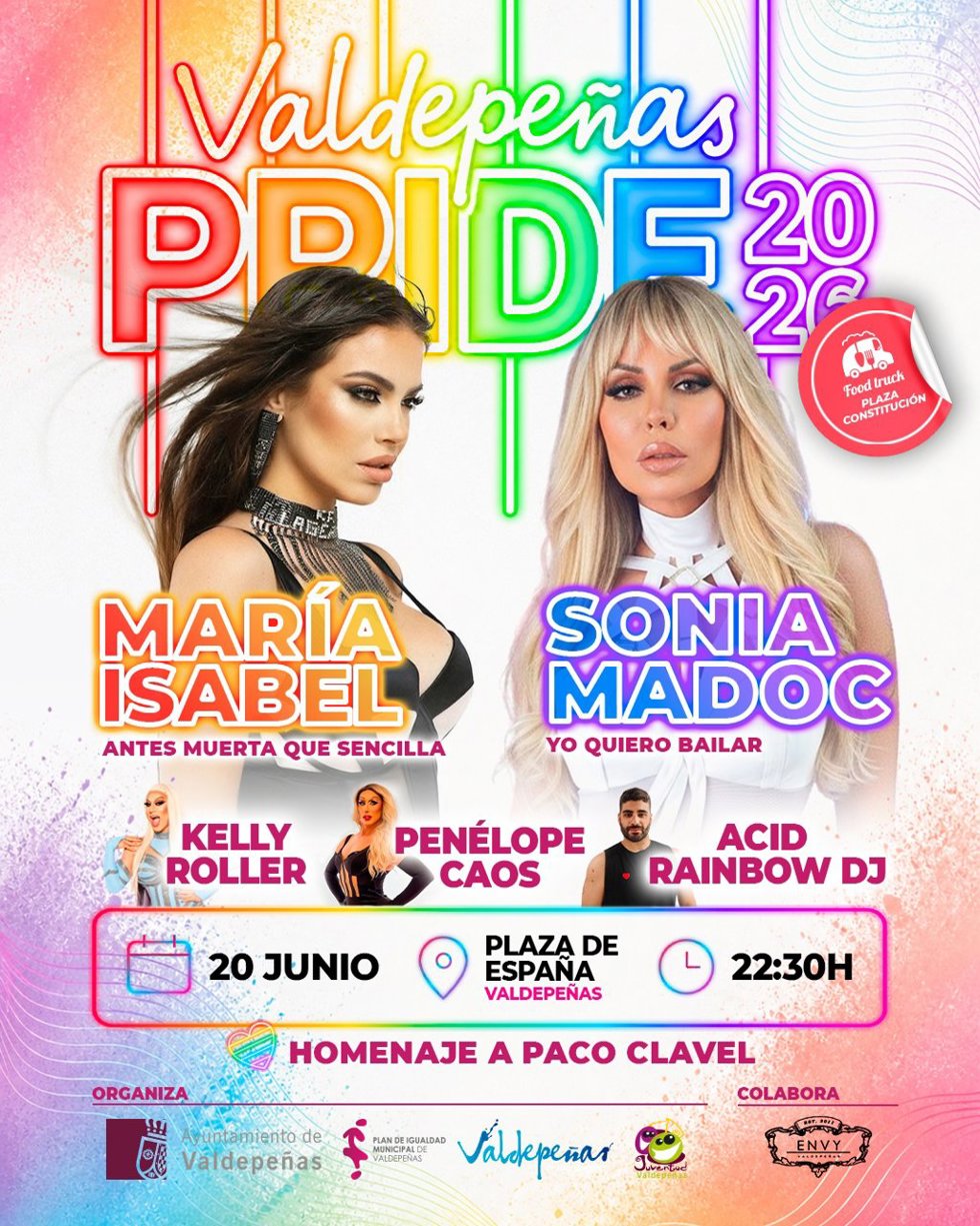 María Isabel y Sonia Madoc en el Pride de Valdepeñas, con homenaje a Paco Clavel