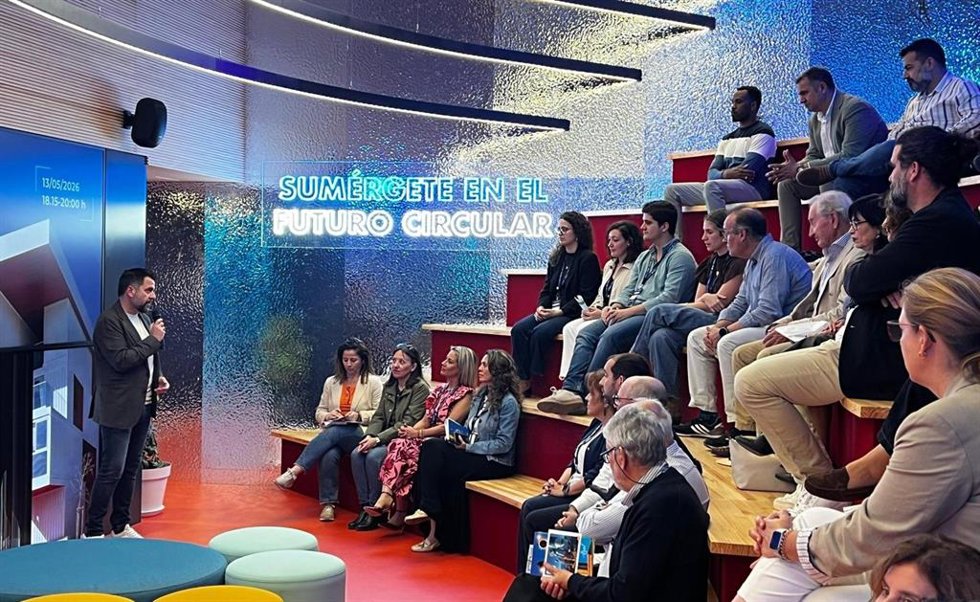 El delegado de la Zona Franca de Cádiz, Fran González, en la primera edición de Blue Exterior EXPO, en Incubazul.