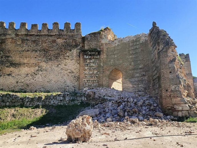Archivo - El castillo de Escalona (Toledo) un día después del derrumbe de la torre albarrana, el 15 de marzo de 2026.