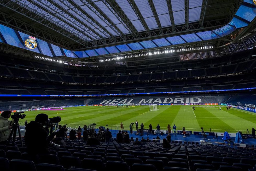 Archivo - Vista general del Estadio Santiago Bernabéu, durante un entrenamiento del AS Monaco.