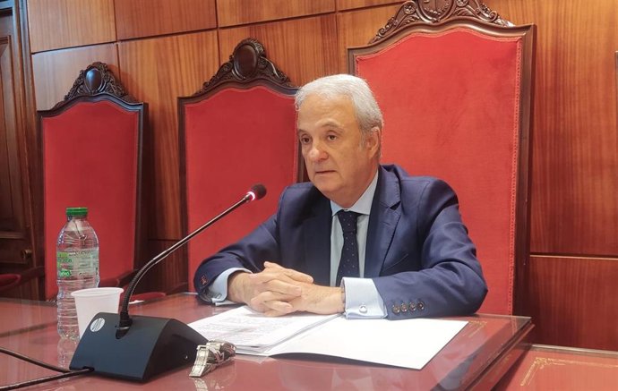 Archivo - El presidente del TSJA, Jesús Chamorro, en rueda de prensa.
