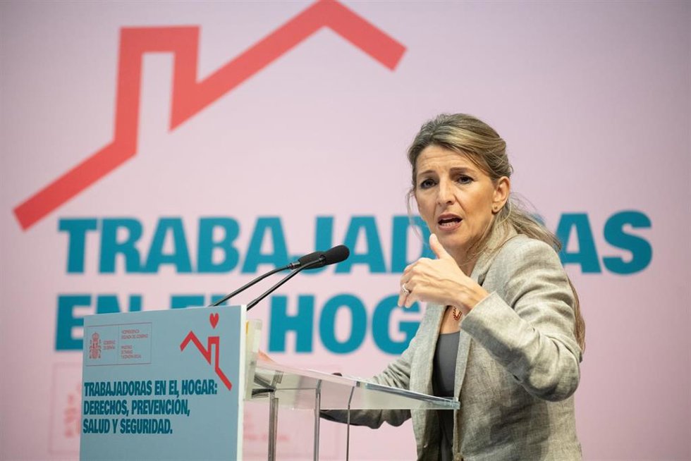 La vicepresidenta segunda del Gobierno y ministra de Trabajo y Economía Social, Yolanda Díaz, clausura el acto ‘Trabajadoras en el hogar: derechos, prevención, salud y seguridad’, en la sede de la FUNDAE, a 14 de mayo de 2026, en Madrid (España).
