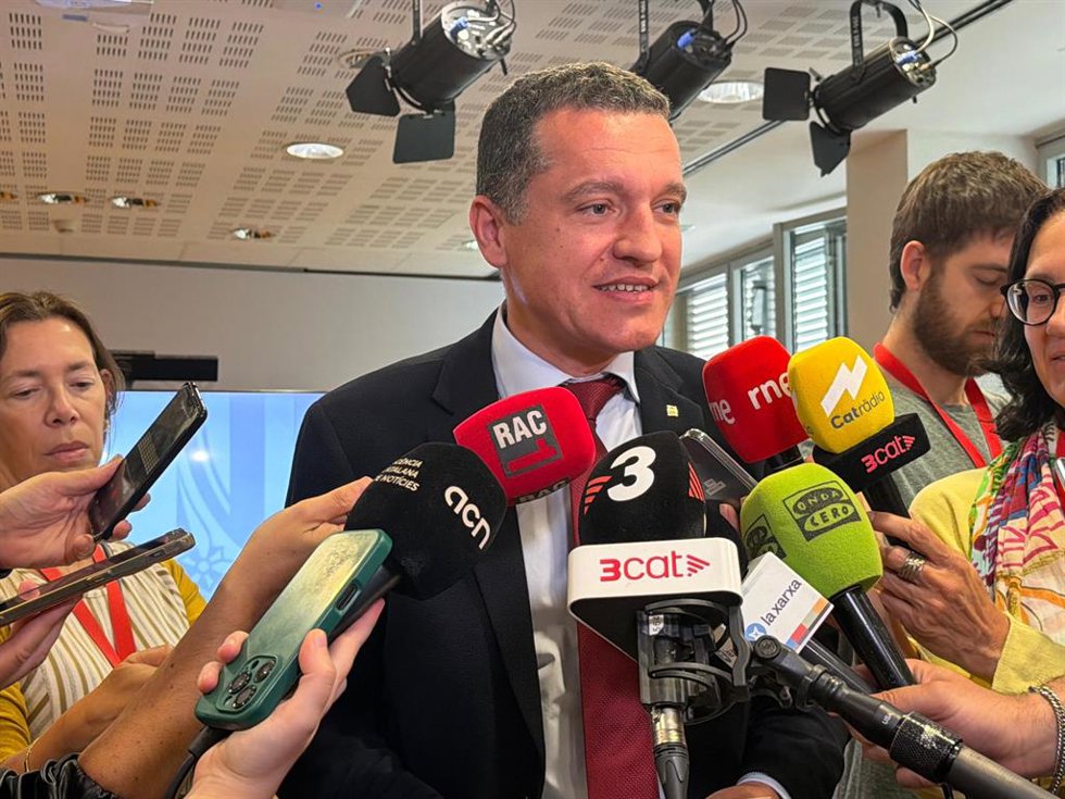 El conseller de Agricultura, Ganadería, Pesca y Alimentación de la Generalitat, Òscar Ordeig, en declaraciones tras la reunión de la Taula del Senglar