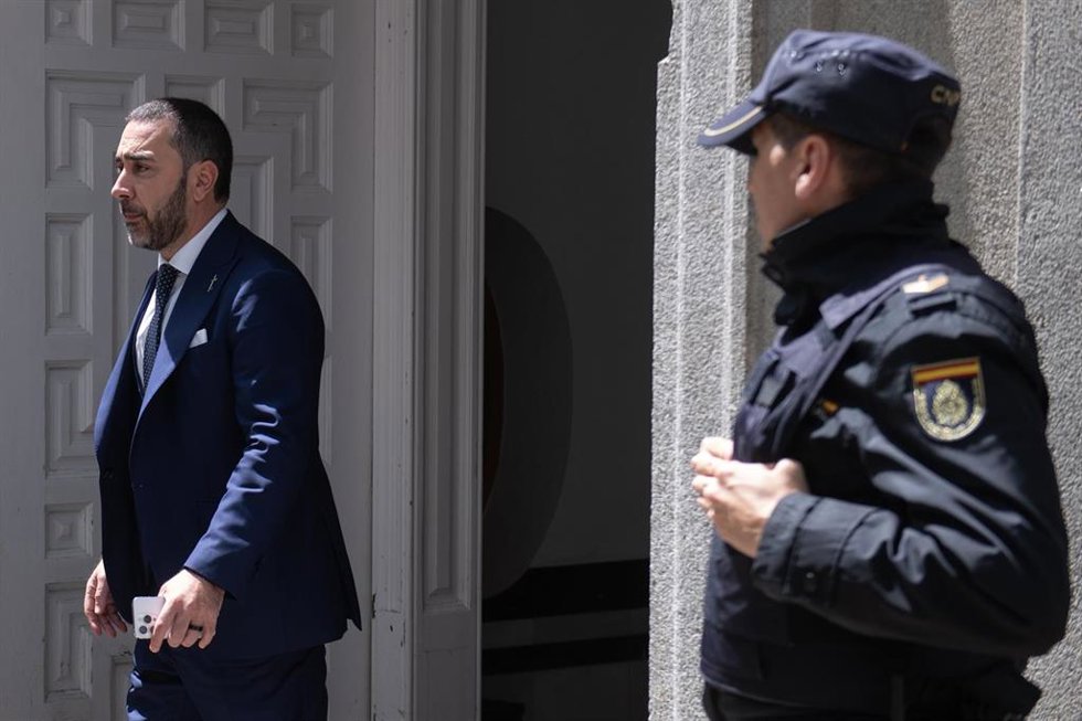 El empresario Víctor de Aldama a su salida del Tribunal Supremo, a 29 de abril de 2026, en Madrid (España).