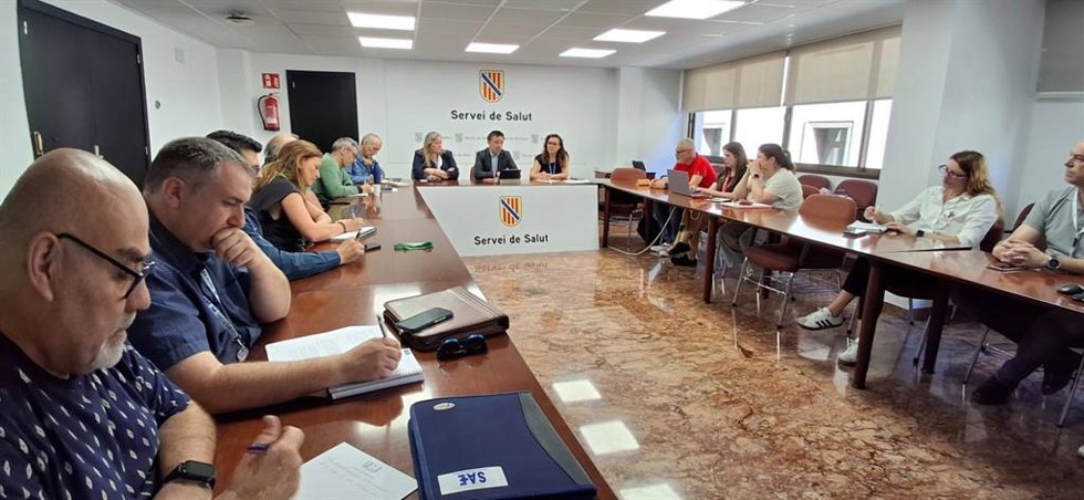 El director general del IbSalut, Javier Ureña, en la Mesa Sectorial.
