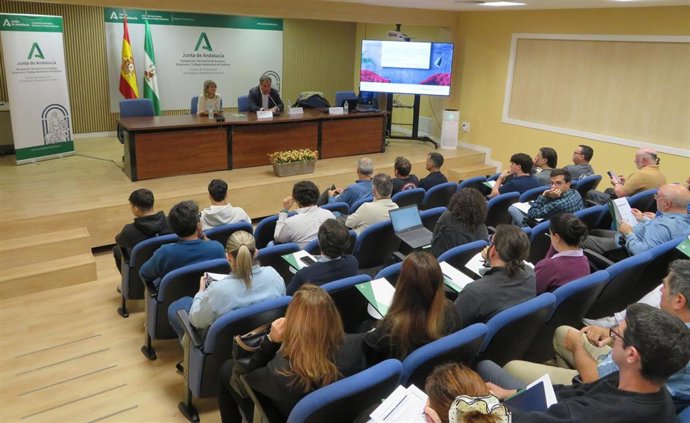 Jornada técnica 'Trabajos en cubiertas' en el Centro de Prevención de Riesgos Laborales de Huelva.
