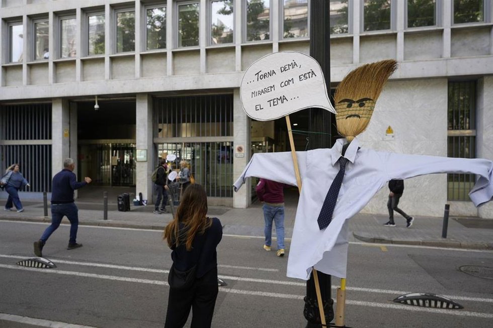 Concentración de Unió de Pagesos ante la Conselleria de Agricultura