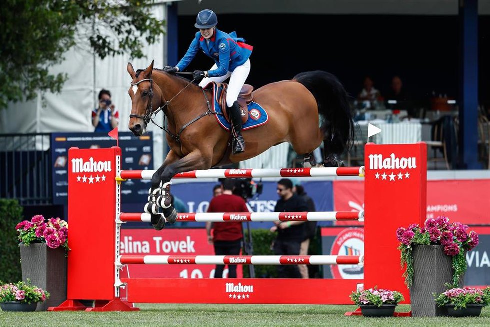 Archivo - La amazona sueca Evelina Tovek durante el Gran Premio de Madrid de 2024 del Longines Global Champions Tour