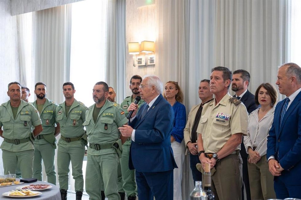 El presidente de la Ciudad Autónoma de Melilla, Juan José Imbroda (PP), durante una recepción a La Legión.
