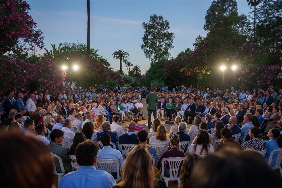 El presidente del PP de Andalucía y candidato a la reelección a la Junta, Juanma Moreno, en el acto de inicio de campaña de las elecciones de 17M.